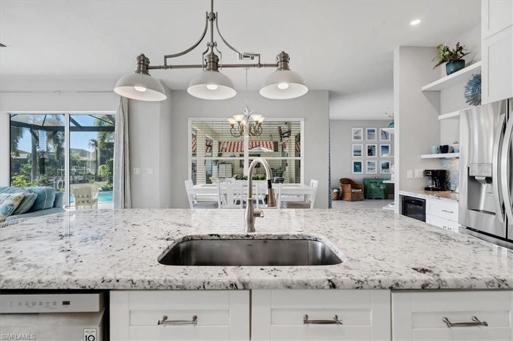 Image 13 of property listing at 5221 SW 9th PL, Cape Coral, FL 33914
