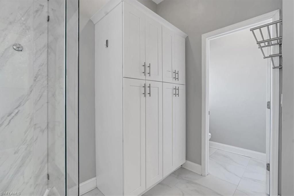 Image 30 of property listing at 5221 SW 9th PL, Cape Coral, FL 33914