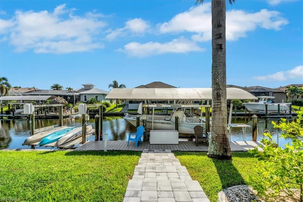 Image 42 of property listing at 5221 SW 9th PL, Cape Coral, FL 33914
