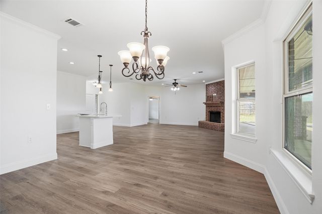 1412 Wedgewood Drive, Cleburne, TX 76033