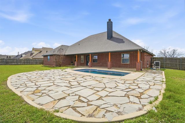 1412 Wedgewood Drive, Cleburne, TX 76033