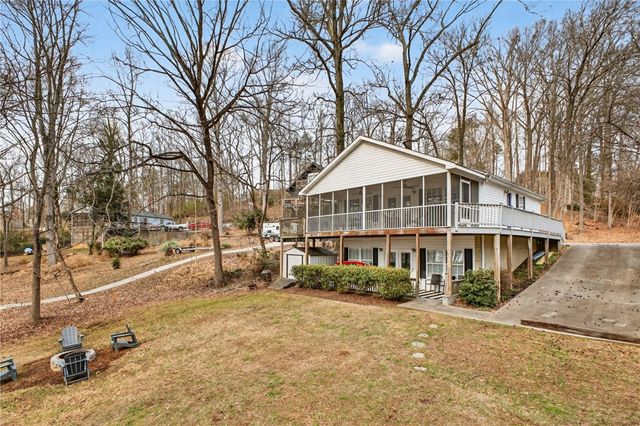 535 Poteet Lane, Seneca, SC 29678