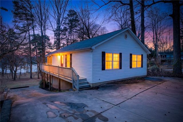 535 Poteet Lane, Seneca, SC 29678