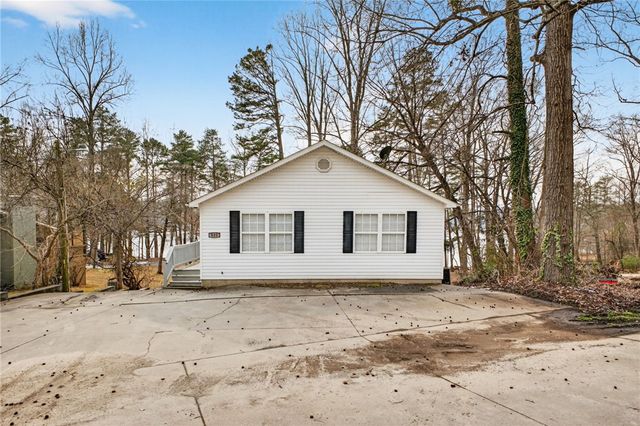 535 Poteet Lane, Seneca, SC 29678