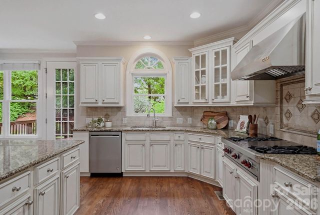 1107 Doverstone Court, Matthews, NC 28104