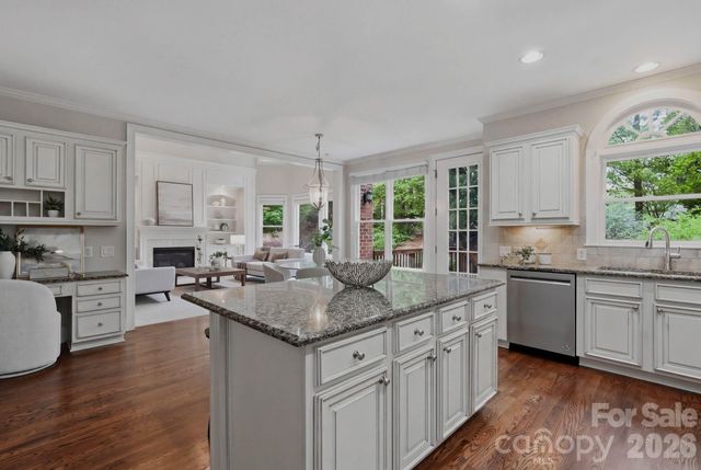 1107 Doverstone Court, Matthews, NC 28104