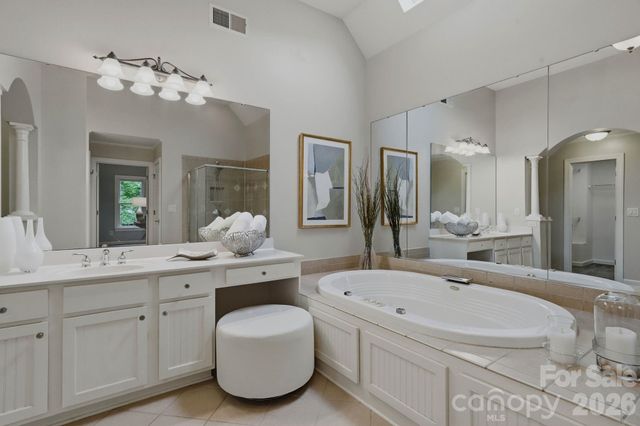 1107 Doverstone Court, Matthews, NC 28104