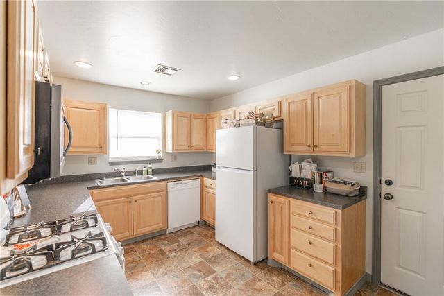 620 S Ash Street, Guthrie, OK 73044