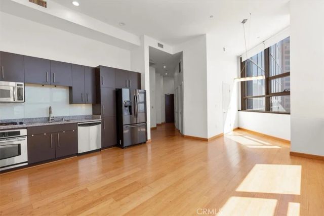 1100 Wilshire Boulevard 1812, Los Angeles, CA 90017