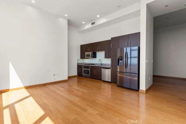 1100 Wilshire Boulevard 1812, Los Angeles, CA 90017