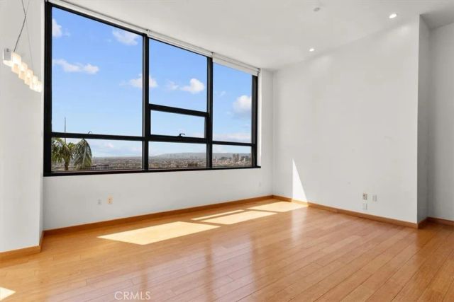 1100 Wilshire Boulevard 1812, Los Angeles, CA 90017