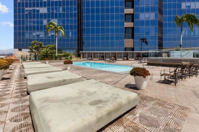 1100 Wilshire Boulevard 1812, Los Angeles, CA 90017