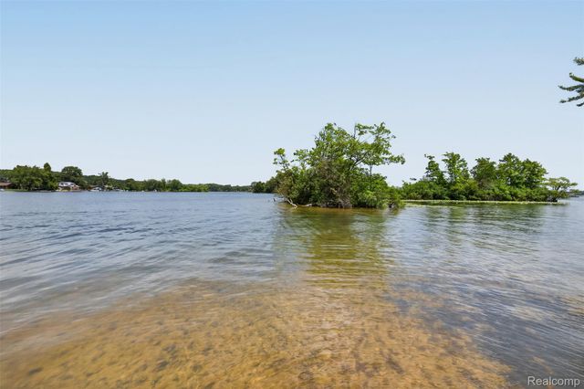 VAC Island on Pontiac Lake, White Lake Charter Township, MI 48386