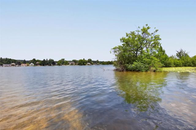VAC Island on Pontiac Lake, White Lake Charter Township, MI 48386