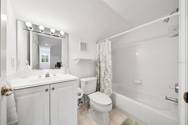 1136 CELEBRATION AVENUE, Celebration, FL 34747