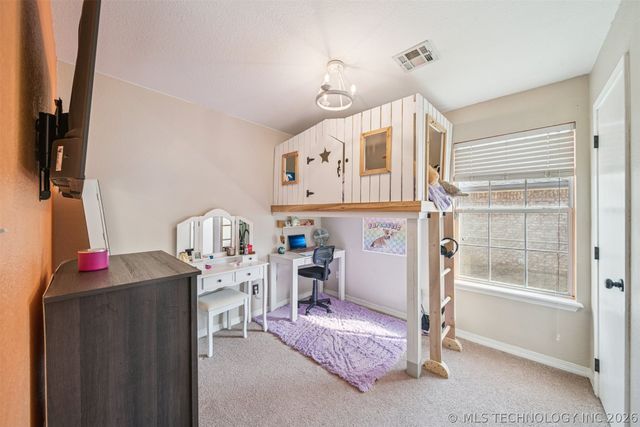 9415 E Sprucewood Drive, Claremore, OK 74019