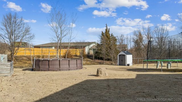 9415 E Sprucewood Drive, Claremore, OK 74019