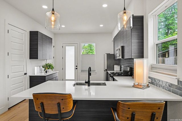 719 Eleanor Ave Unit 102, San Antonio, TX 78209