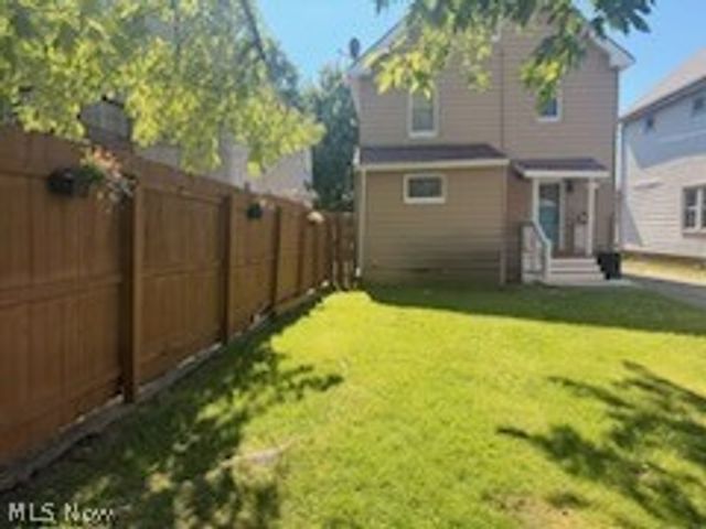 3545 W 129th Street, Cleveland, OH 44111