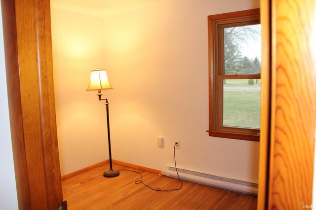 5572 N Clear Creek Road, Huntington, IN 46750