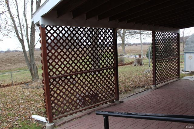 5572 N Clear Creek Road, Huntington, IN 46750