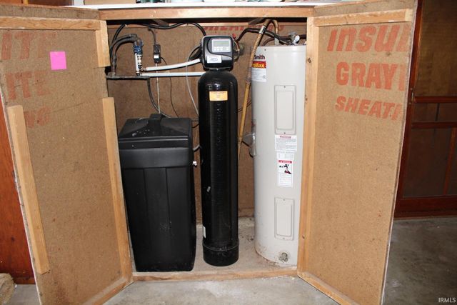 5572 N Clear Creek Road, Huntington, IN 46750