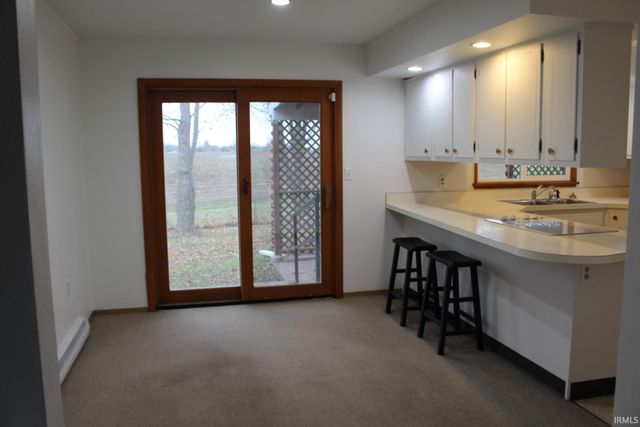 5572 N Clear Creek Road, Huntington, IN 46750