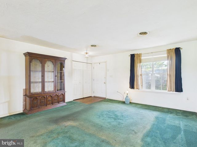 3707 WHEATLAND DR, Dover, PA 17315