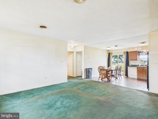 3707 WHEATLAND DR, Dover, PA 17315