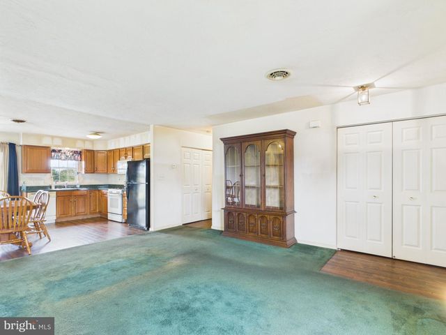 3707 WHEATLAND DR, Dover, PA 17315