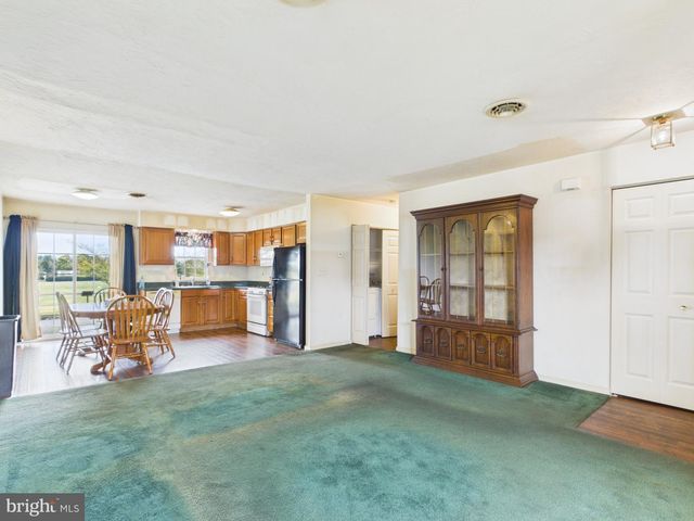 3707 WHEATLAND DR, Dover, PA 17315
