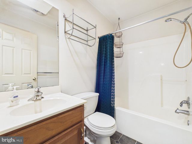 3707 WHEATLAND DR, Dover, PA 17315