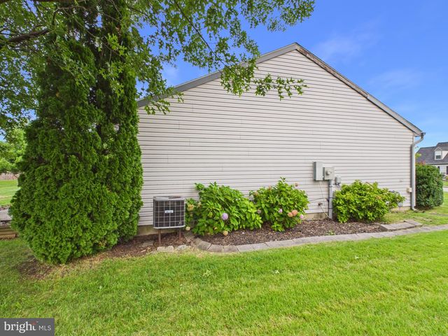 3707 WHEATLAND DR, Dover, PA 17315
