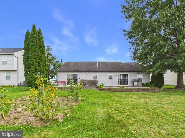 3707 WHEATLAND DR, Dover, PA 17315
