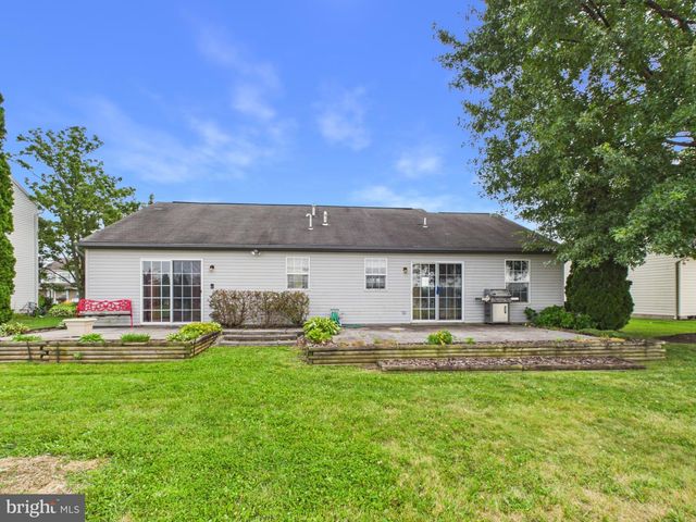 3707 WHEATLAND DR, Dover, PA 17315