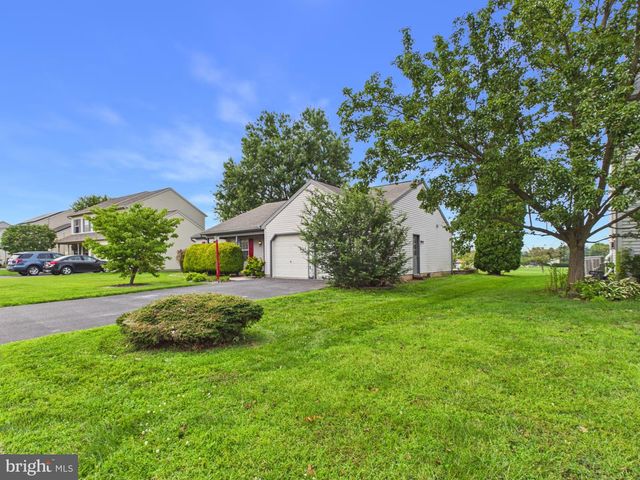 3707 WHEATLAND DR, Dover, PA 17315