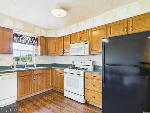 3707 WHEATLAND DR, Dover, PA 17315