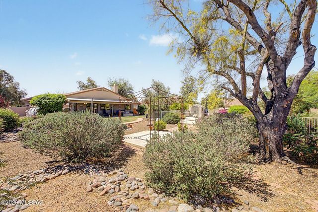 9111 E La Palma, Tucson, AZ 85747