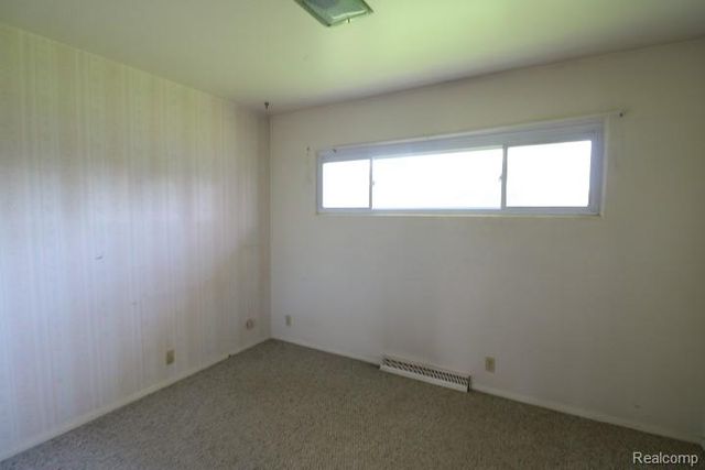5482 Shamrock Lane, Flint, MI 48506
