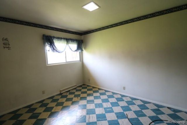 5482 Shamrock Lane, Flint, MI 48506