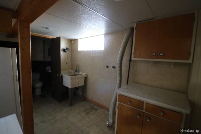 5482 Shamrock Lane, Flint, MI 48506