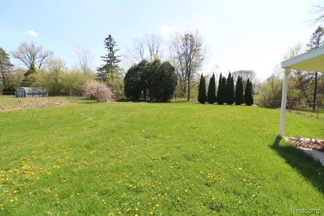 5482 Shamrock Lane, Flint, MI 48506