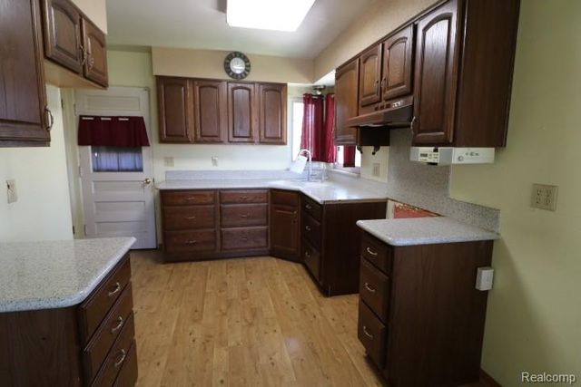 5482 Shamrock Lane, Flint, MI 48506