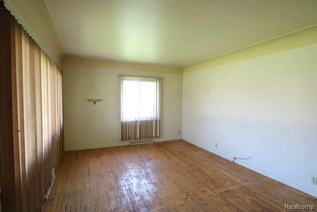 5482 Shamrock Lane, Flint, MI 48506