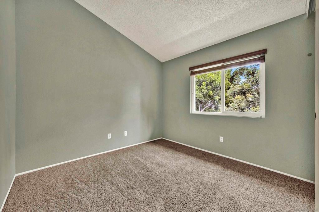 Image 25 of property listing at 350 Windjammer Cir, Chula Vista, CA 91910