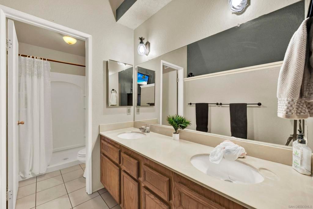 Image 28 of property listing at 350 Windjammer Cir, Chula Vista, CA 91910