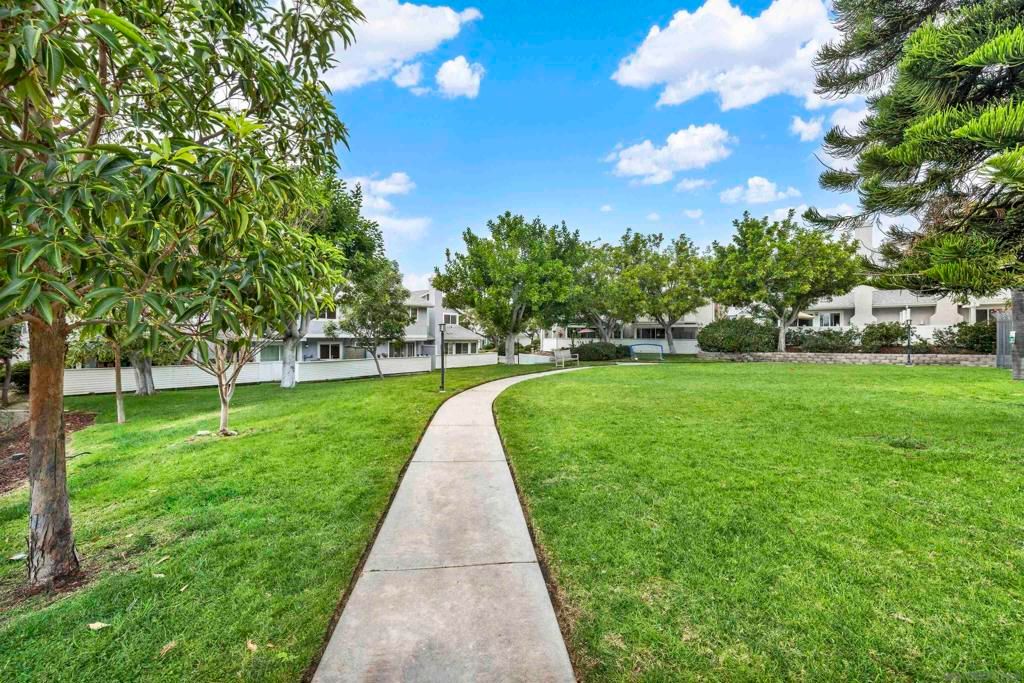 Image 41 of property listing at 350 Windjammer Cir, Chula Vista, CA 91910