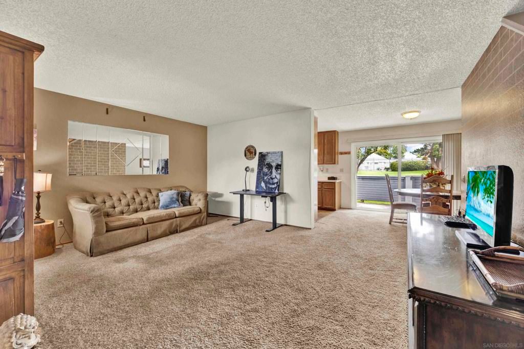 Image 9 of property listing at 350 Windjammer Cir, Chula Vista, CA 91910