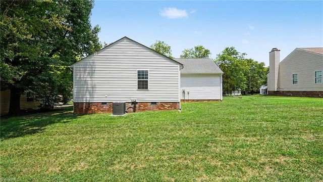 417 Prince Haven Lane, Kernersville, NC 27284