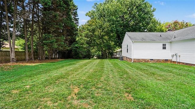 417 Prince Haven Lane, Kernersville, NC 27284